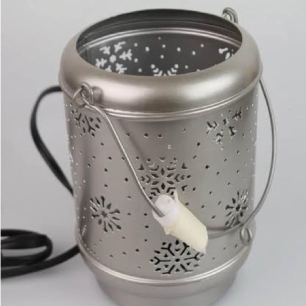 Scentsy Salutation Silver Snowflake Warmer